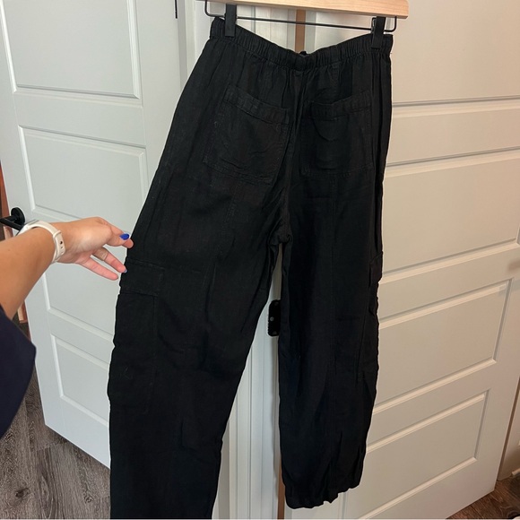 Abercrombie & Fitch Linen-Blend Pull-On Cargo Pant - Picture 9 of 11